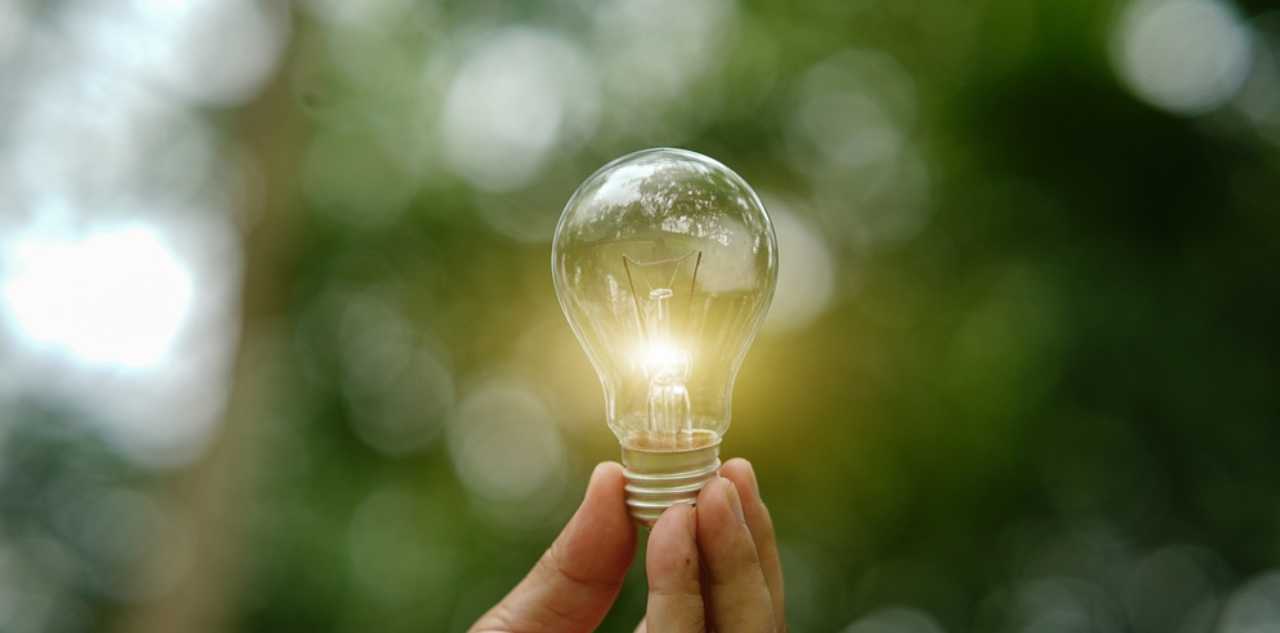 Dr. Group Recommends: Chromalux® Full-Spectrum Light Bulbs by HealthLighting | Global Healing Institute | Dr Edward Group